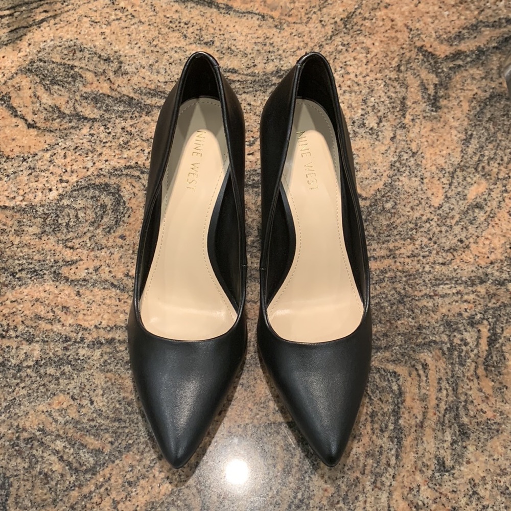 Elegant Black Women's Heels - Picture 7 of 12